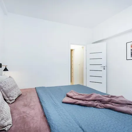 Apartament Stylish In The Old Town ~ Local Neighbourhood Bratysława