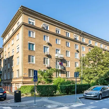 Stylish In The Old Town ~ Local Neighbourhood Apartament *