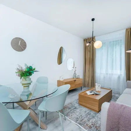 Stylish In The Old Town ~ Local Neighbourhood Bratysława